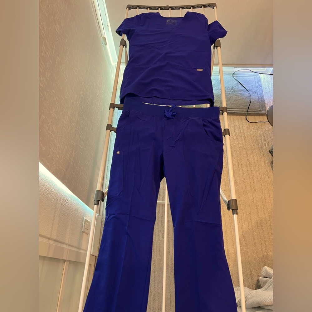 Figs Scrub too/bottom set, blue, size large